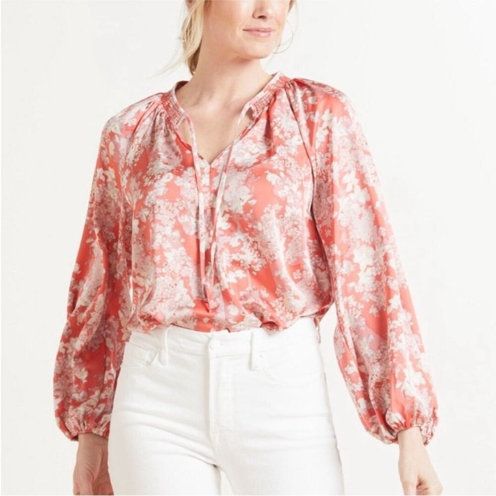 NEW Evereve Keira Pink Floral Romantic Cottage Smocked Neck Blouse - Size XS